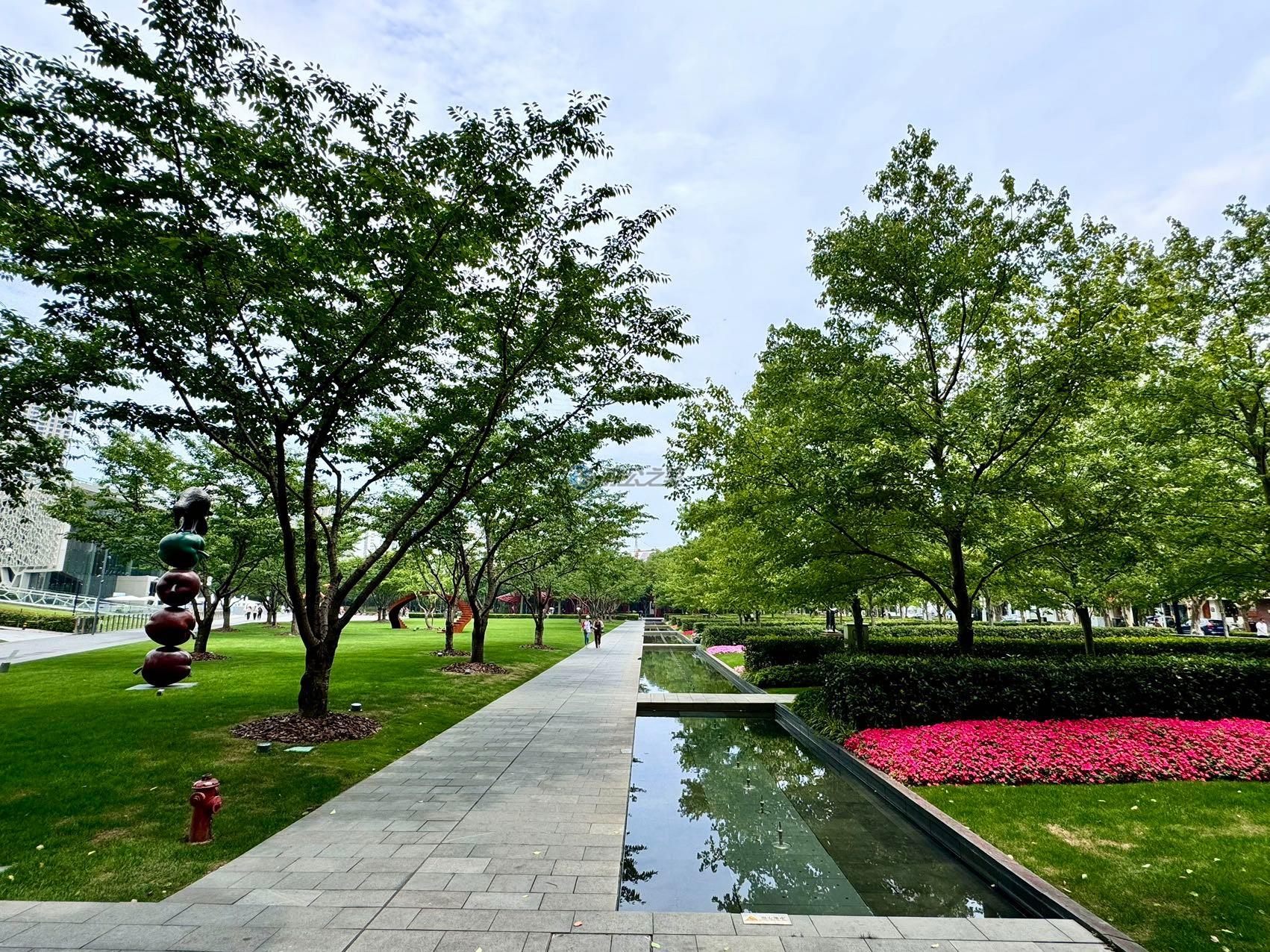 東展商業(yè)大廈