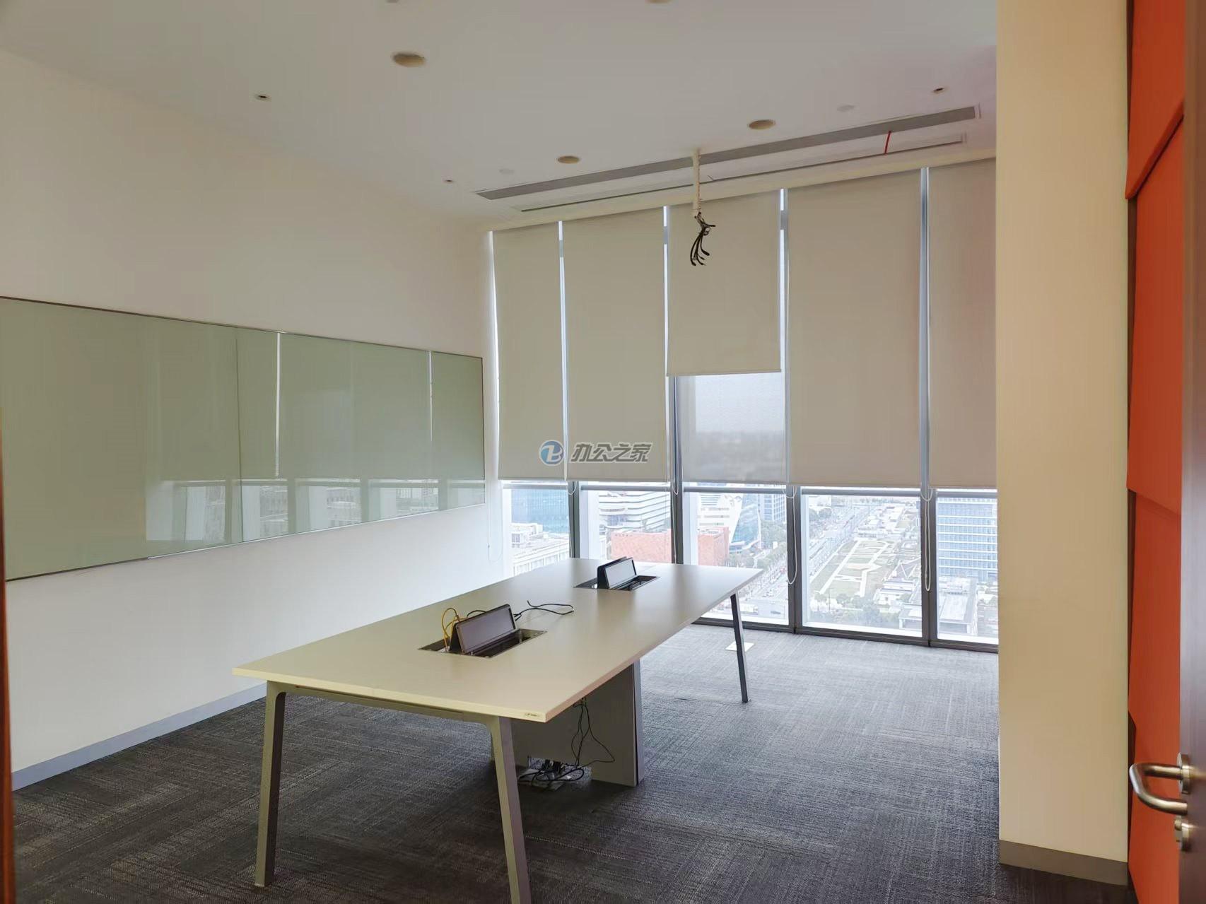 展想廣場(chǎng)