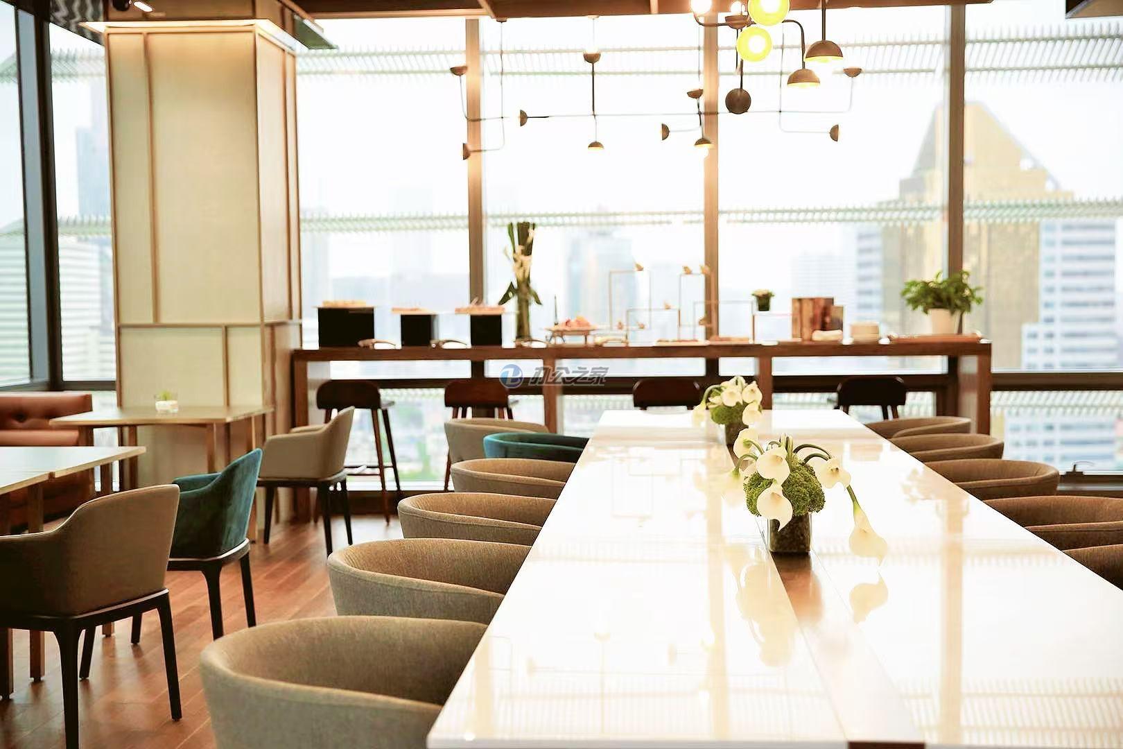 陸家嘴金融廣場(chǎng)