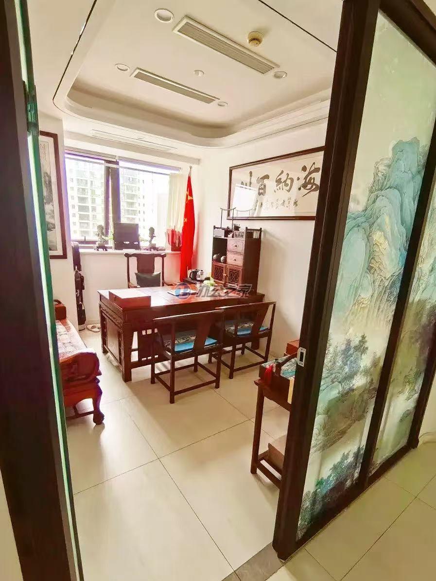 環(huán)球廣場(chǎng)