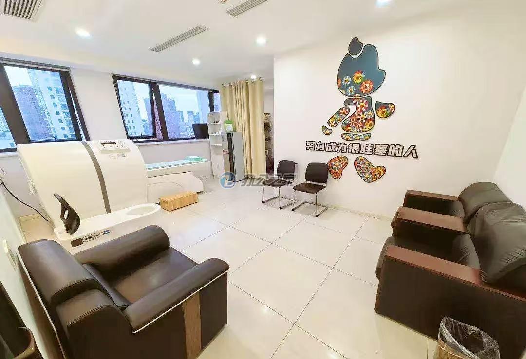 環(huán)球廣場(chǎng)