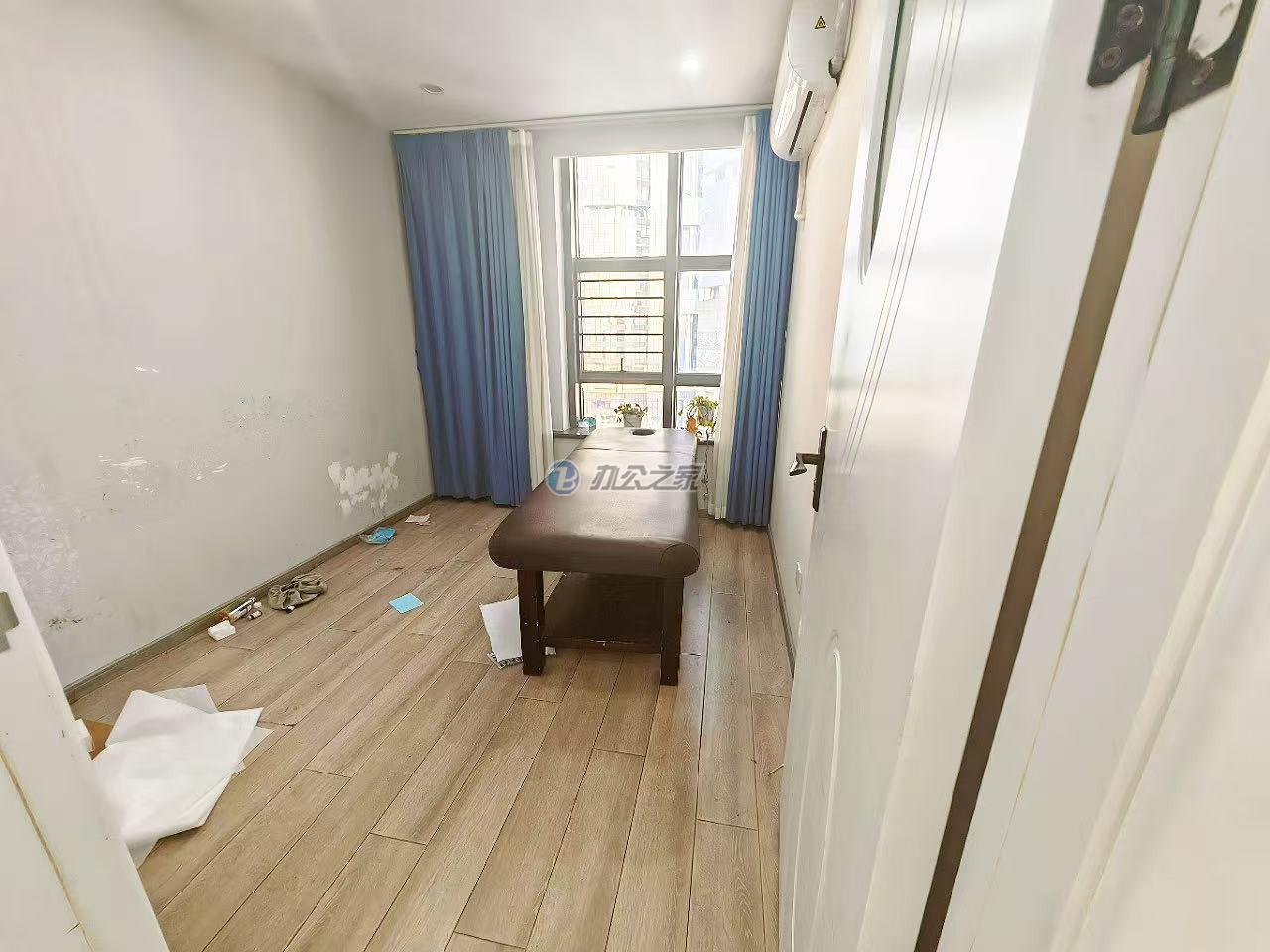 隆宇大廈